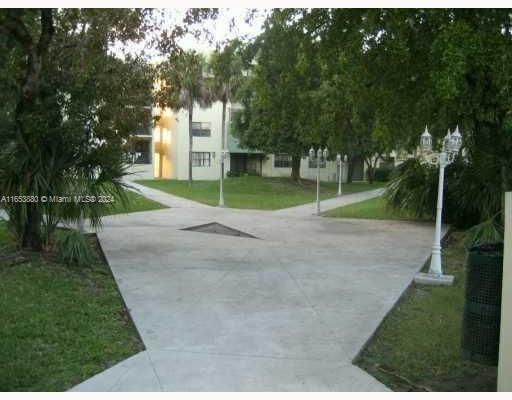 Недавно арендовано: $2,400 (2 спален, 2 ванн, 866 Квадратных фут)