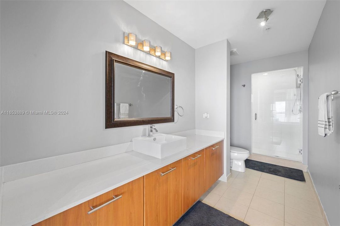 Active With Contract: $4,400 (2 beds, 2 baths, 1262 Square Feet)