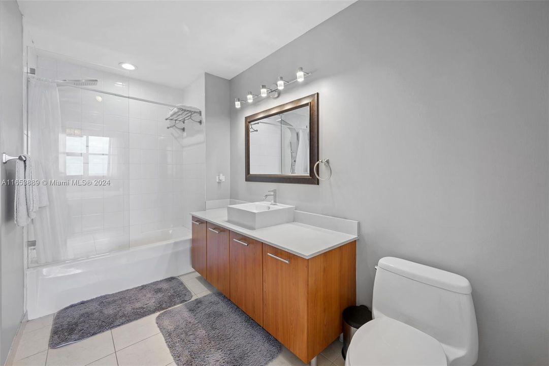 Active With Contract: $4,400 (2 beds, 2 baths, 1262 Square Feet)