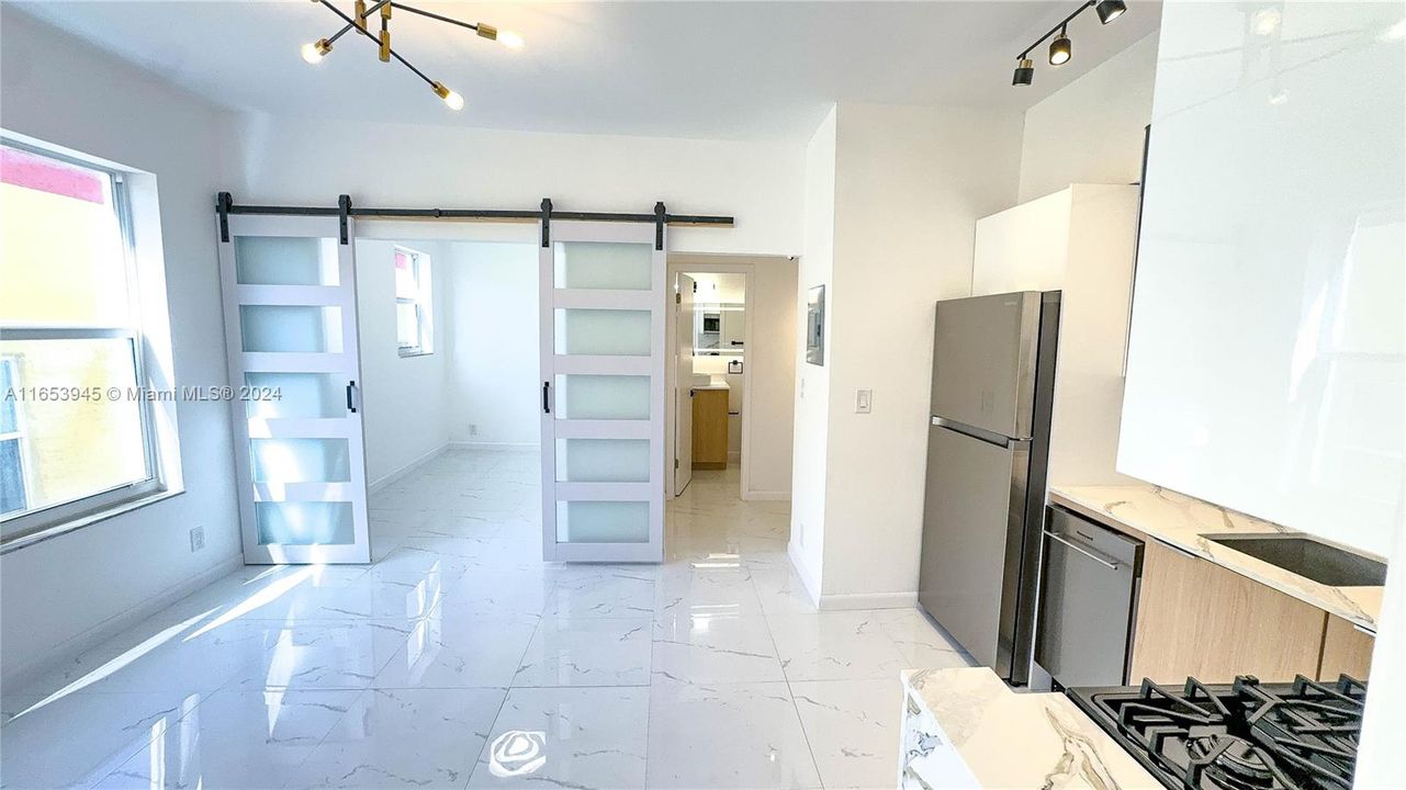 En Venta: $337,000 (2 camas, 2 baños, 580 Pies cuadrados)