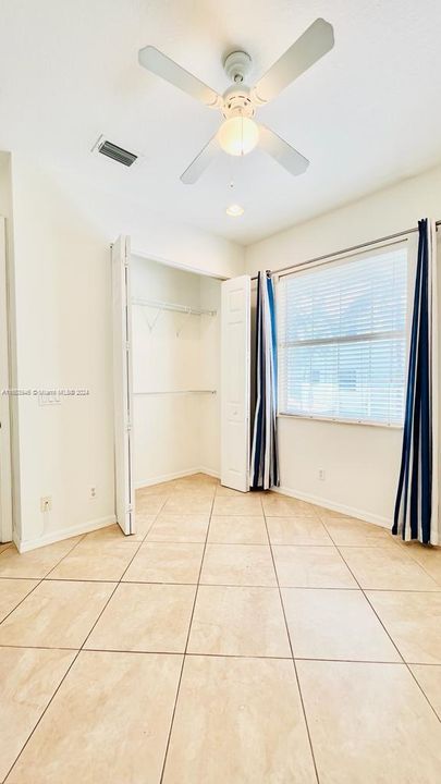 For Rent: $2,850 (2 beds, 2 baths, 1290 Square Feet)