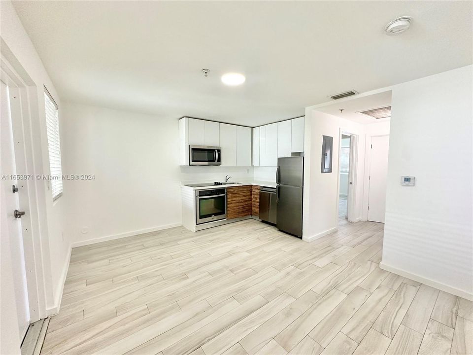 For Rent: $2,750 (2 beds, 2 baths, 665 Square Feet)