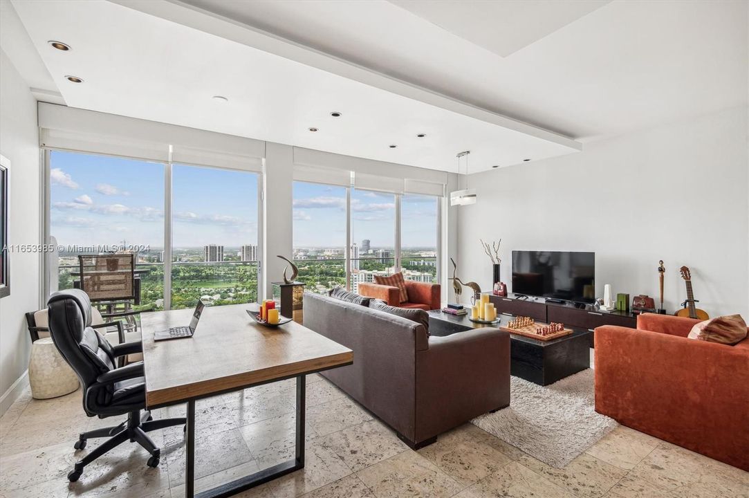 For Sale: $545,000 (1 beds, 1 baths, 1077 Square Feet)