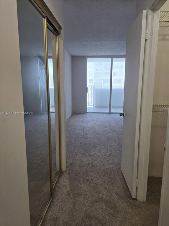 For Sale: $229,000 (1 beds, 1 baths, 775 Square Feet)