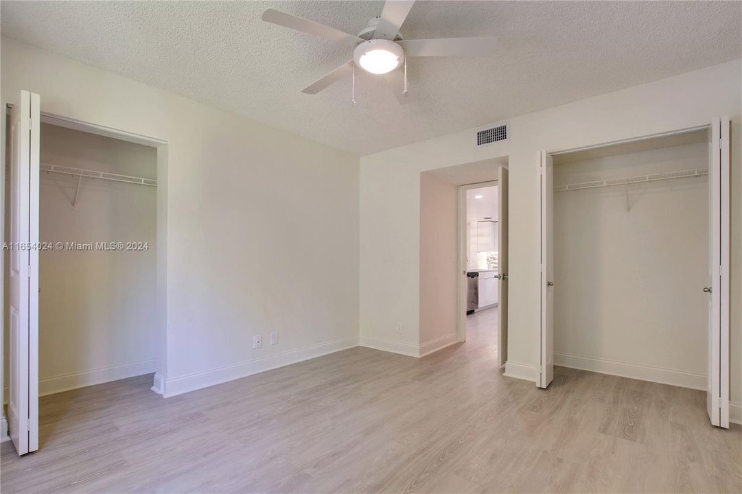 Active With Contract: $2,277 (1 beds, 1 baths, 795 Square Feet)