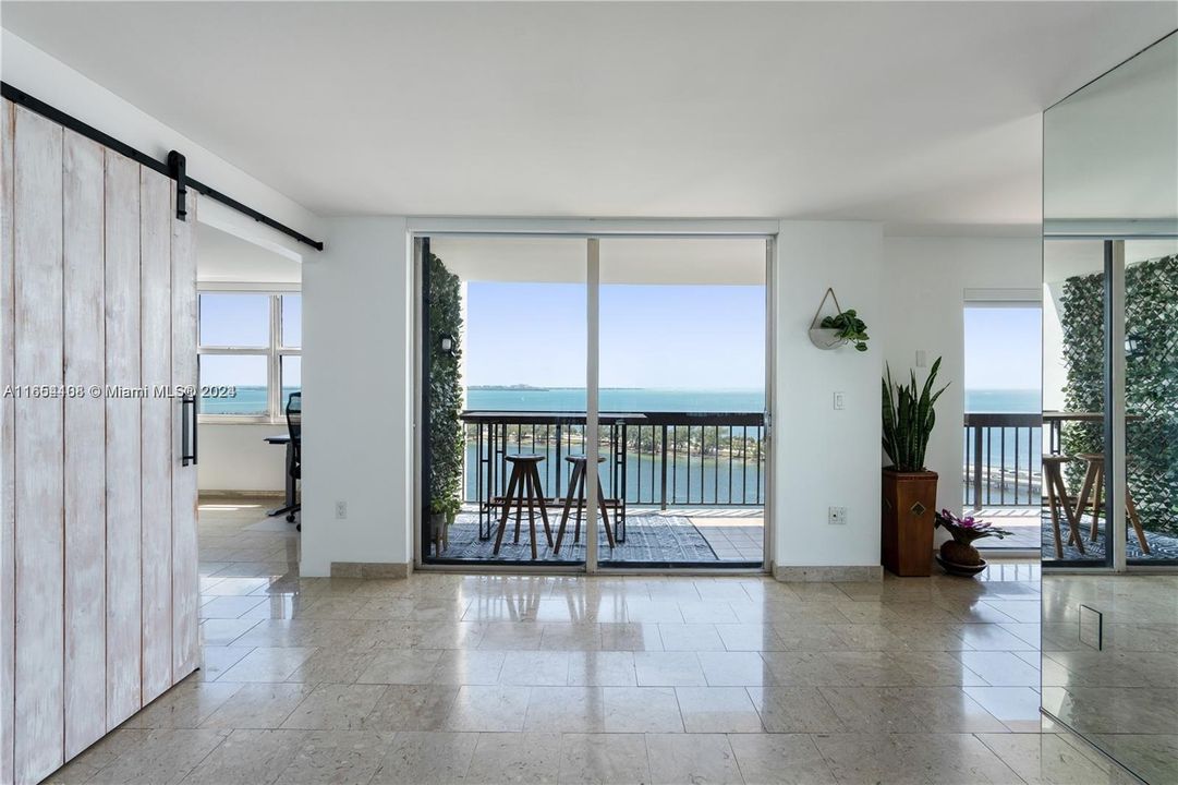 Active With Contract: $5,400 (2 beds, 2 baths, 1460 Square Feet)