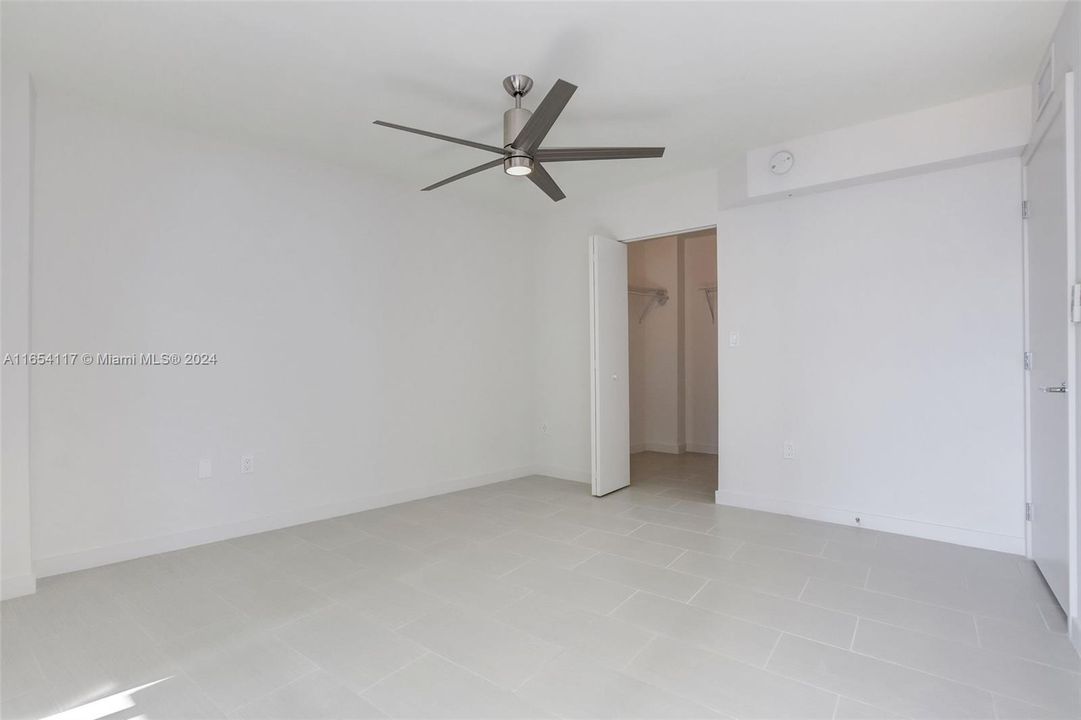 Active With Contract: $3,950 (2 beds, 2 baths, 1246 Square Feet)