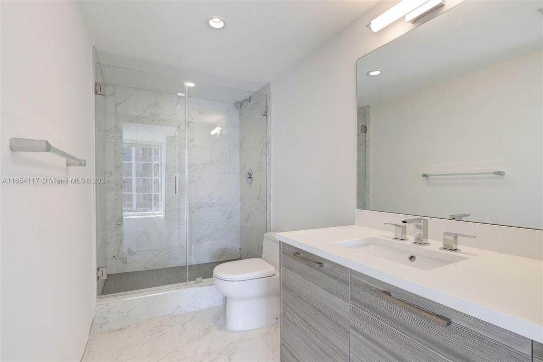 Active With Contract: $3,950 (2 beds, 2 baths, 1246 Square Feet)