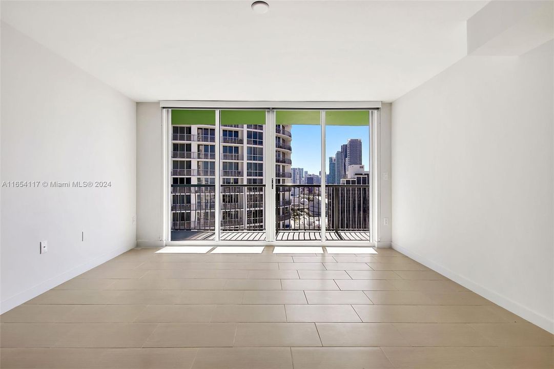 Active With Contract: $3,950 (2 beds, 2 baths, 1246 Square Feet)