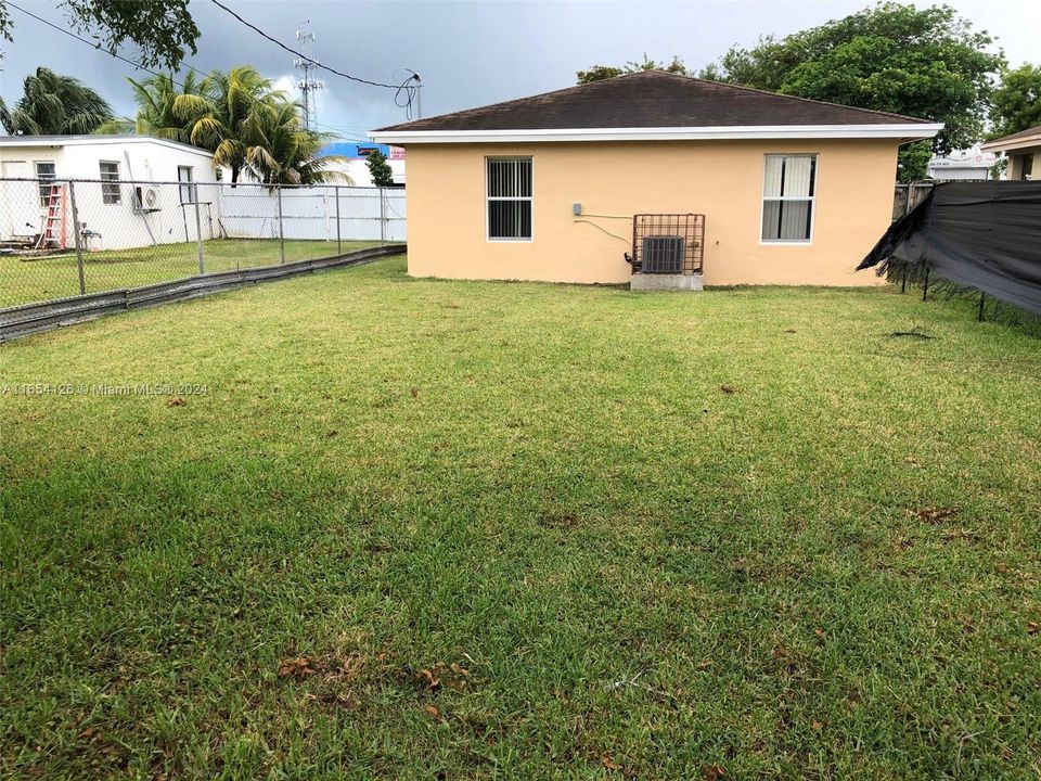 Recently Rented: $3,300 (4 beds, 2 baths, 1433 Square Feet)