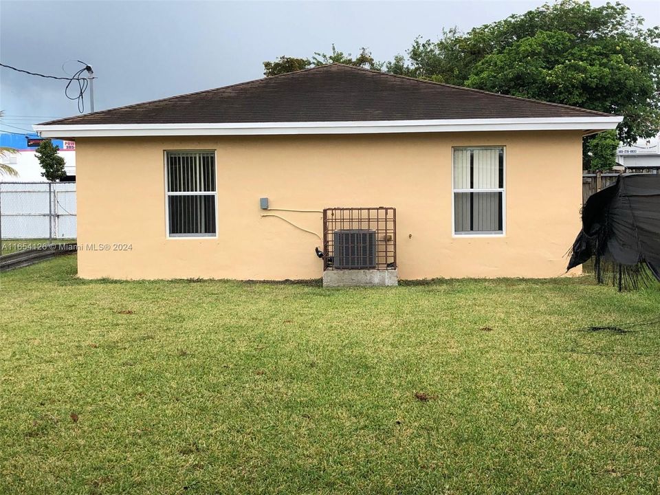 Recently Rented: $3,300 (4 beds, 2 baths, 1433 Square Feet)