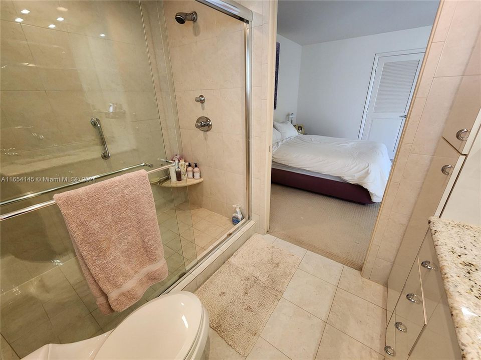 Recently Sold: $500,000 (2 beds, 2 baths, 1798 Square Feet)