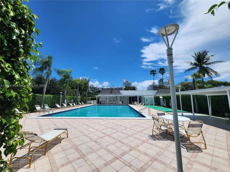 Recently Sold: $500,000 (2 beds, 2 baths, 1798 Square Feet)