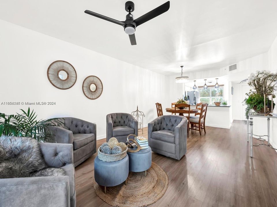 For Sale: $315,000 (2 beds, 2 baths, 1207 Square Feet)