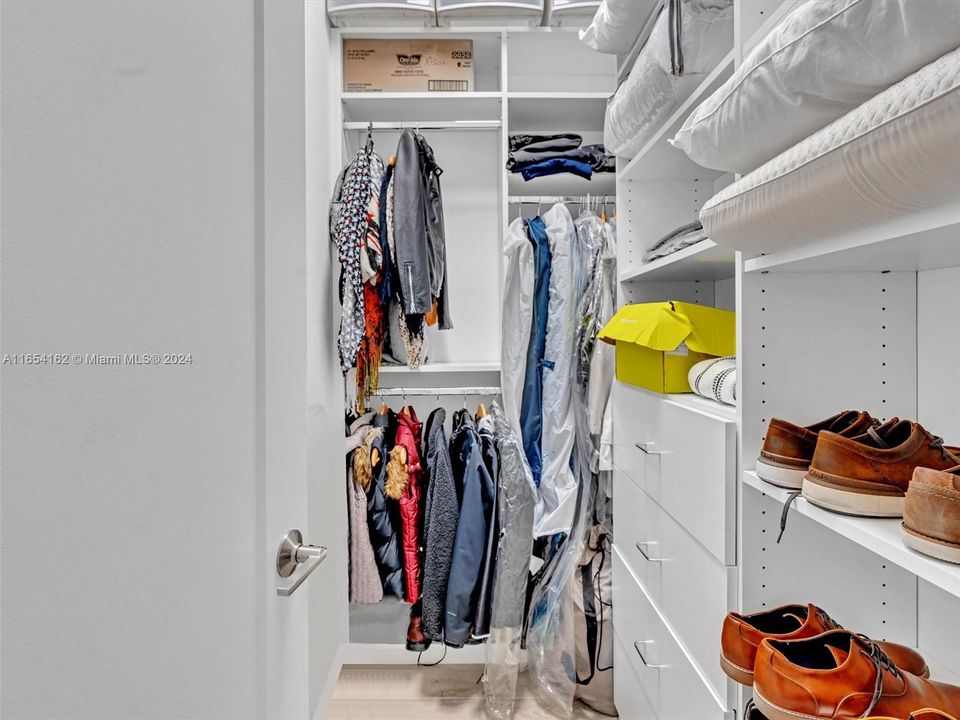 Recently Sold: $1,199,000 (3 beds, 3 baths, 2352 Square Feet)