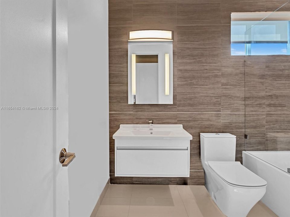 Recently Sold: $1,199,000 (3 beds, 3 baths, 2352 Square Feet)