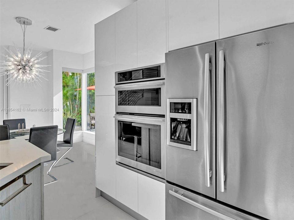 Recently Sold: $1,199,000 (3 beds, 3 baths, 2352 Square Feet)