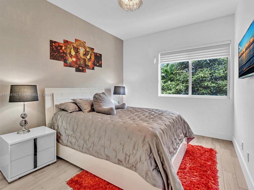 Recently Sold: $1,199,000 (3 beds, 3 baths, 2352 Square Feet)