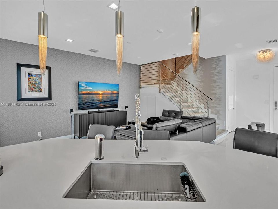 Recently Sold: $1,199,000 (3 beds, 3 baths, 2352 Square Feet)