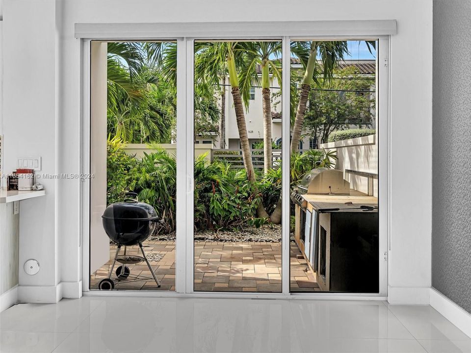 Recently Sold: $1,199,000 (3 beds, 3 baths, 2352 Square Feet)