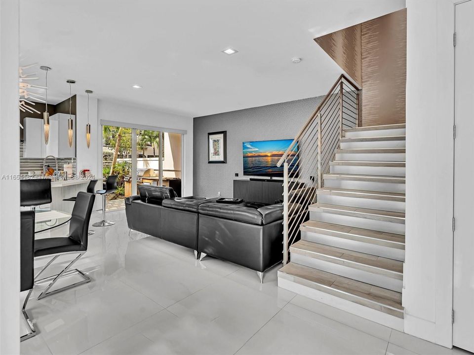 Recently Sold: $1,199,000 (3 beds, 3 baths, 2352 Square Feet)