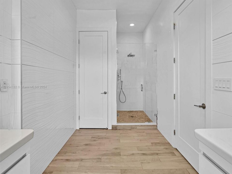 Recently Sold: $1,199,000 (3 beds, 3 baths, 2352 Square Feet)