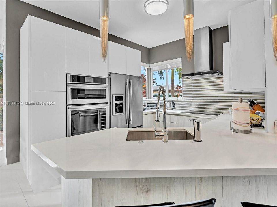 Recently Sold: $1,199,000 (3 beds, 3 baths, 2352 Square Feet)