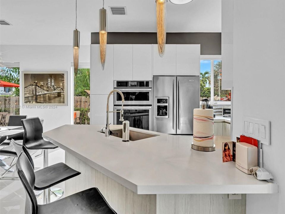 Recently Sold: $1,199,000 (3 beds, 3 baths, 2352 Square Feet)