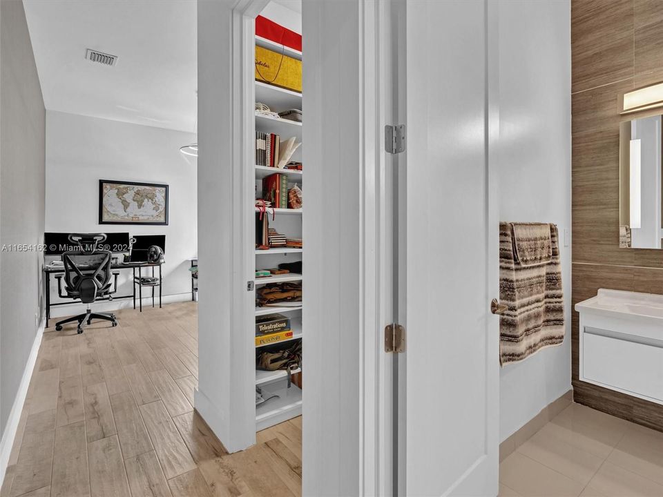 Recently Sold: $1,199,000 (3 beds, 3 baths, 2352 Square Feet)