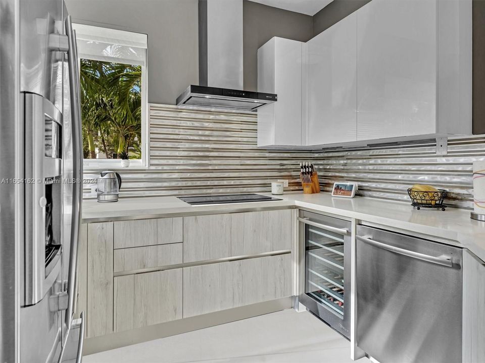 Recently Sold: $1,199,000 (3 beds, 3 baths, 2352 Square Feet)