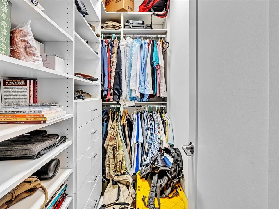 Recently Sold: $1,199,000 (3 beds, 3 baths, 2352 Square Feet)