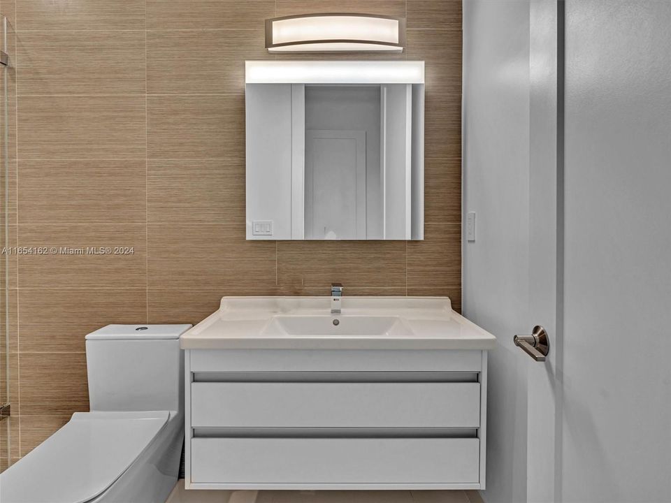 Recently Sold: $1,199,000 (3 beds, 3 baths, 2352 Square Feet)