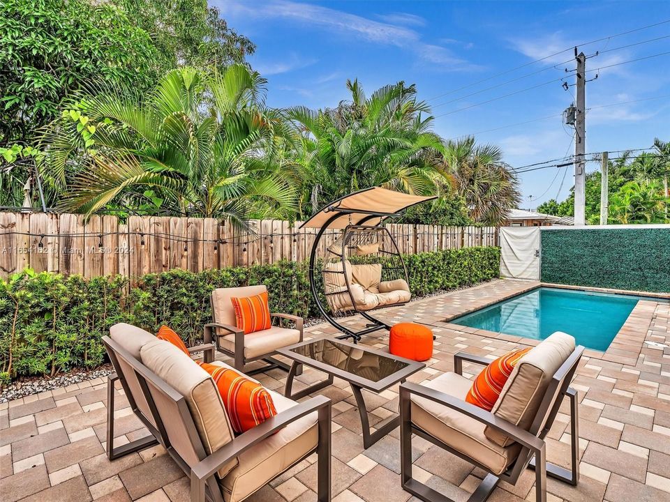 Recently Sold: $1,199,000 (3 beds, 3 baths, 2352 Square Feet)