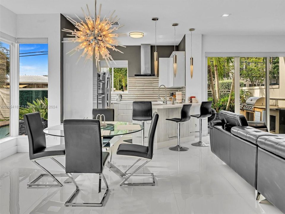 Recently Sold: $1,199,000 (3 beds, 3 baths, 2352 Square Feet)