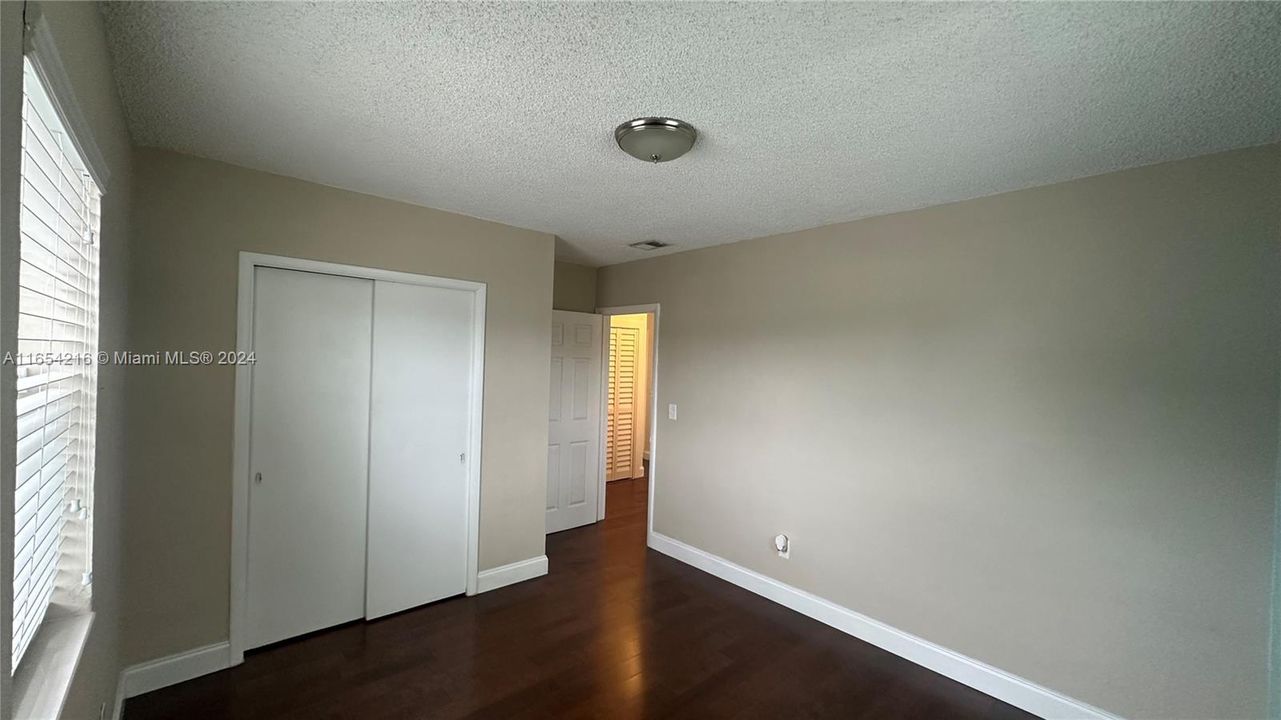 Active With Contract: $3,200 (3 beds, 1 baths, 1108 Square Feet)