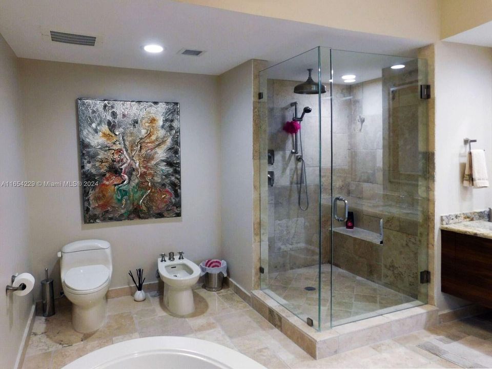 Primary Suite Bathroom