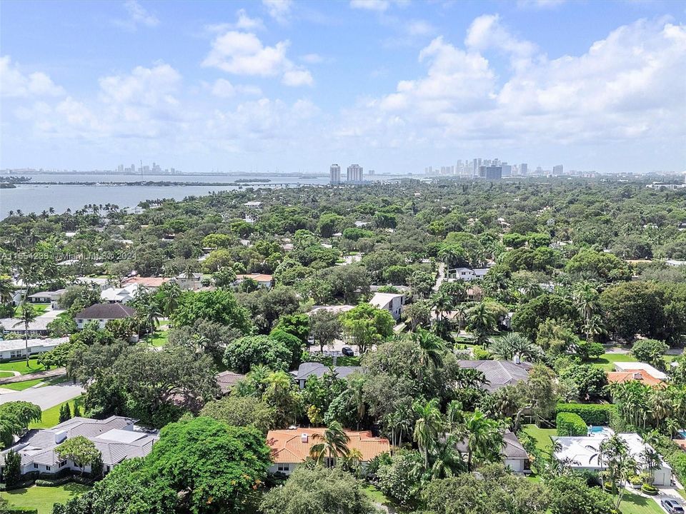 For Sale: $1,799,000 (3 beds, 3 baths, 2372 Square Feet)