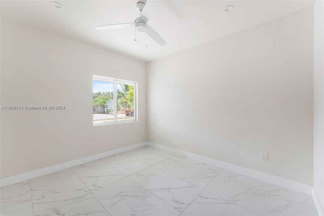 Active With Contract: $3,100 (3 beds, 2 baths, 0 Square Feet)