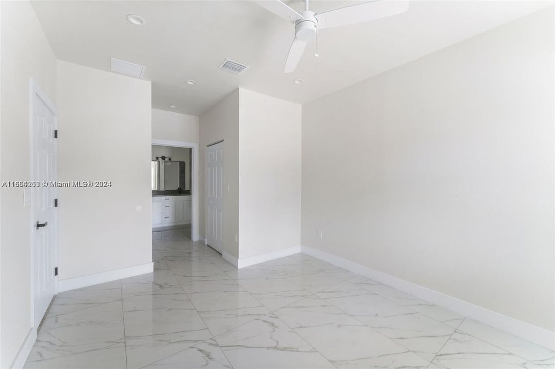 Active With Contract: $3,100 (3 beds, 2 baths, 0 Square Feet)