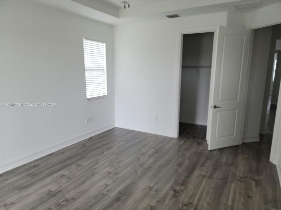 For Rent: $3,950 (3 beds, 2 baths, 2246 Square Feet)