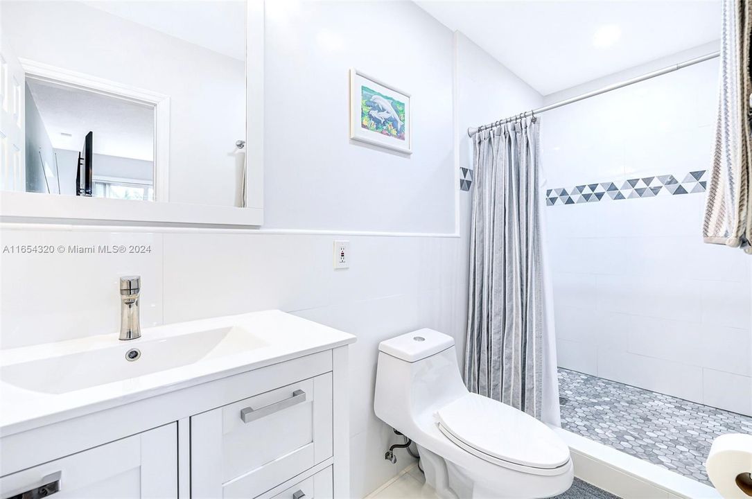 For Sale: $1,065,000 (3 beds, 2 baths, 1694 Square Feet)