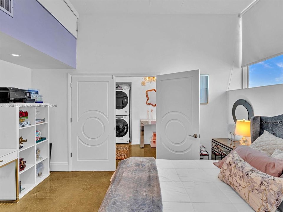 Active With Contract: $5,800 (2 beds, 2 baths, 1848 Square Feet)