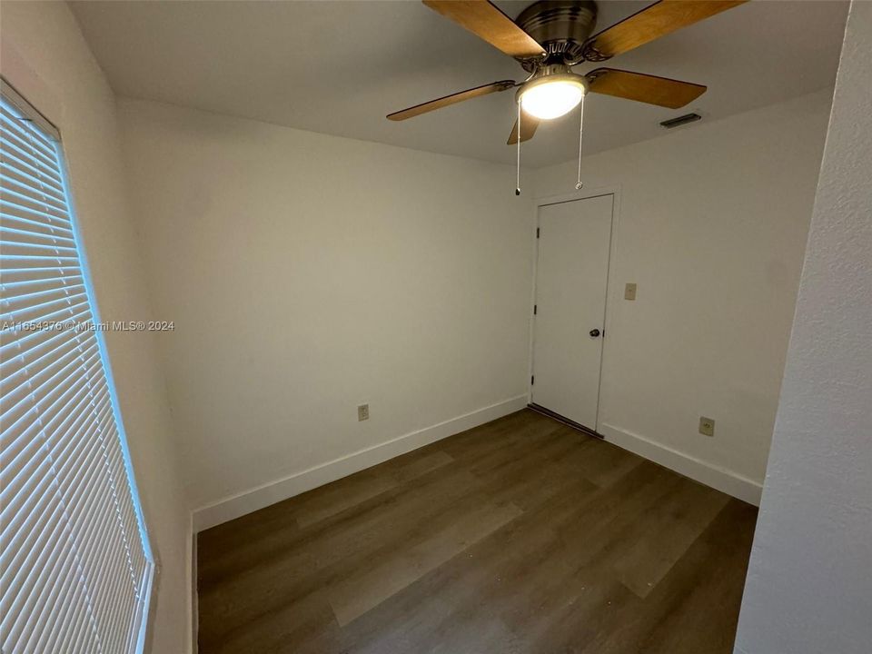 For Rent: $2,700 (3 beds, 1 baths, 773 Square Feet)