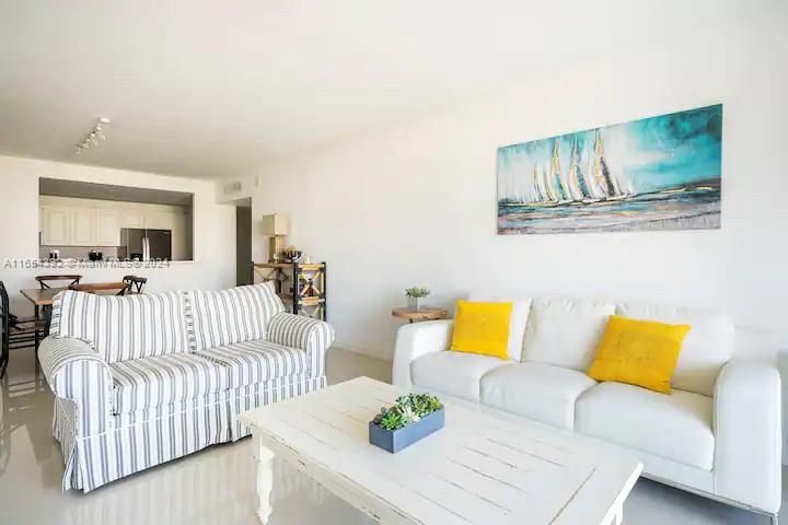 En Venta: $660,000 (2 camas, 2 baños, 1549 Pies cuadrados)