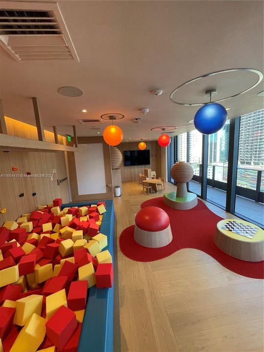 Children's play area / room