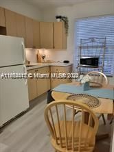 For Rent: $1,400 (1 beds, 1 baths, 1345 Square Feet)