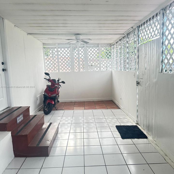 En Venta: $105,000 (3 camas, 2 baños, 1302 Pies cuadrados)