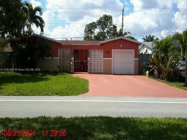 For Sale: $579,990 (3 beds, 2 baths, 1611 Square Feet)