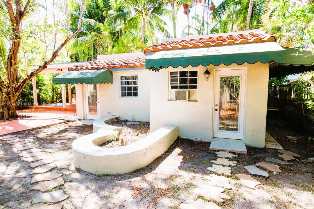 En Venta: $2,239,000 (4 camas, 3 baños, 2338 Pies cuadrados)