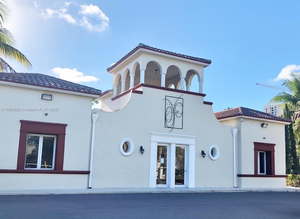 待售: $380,000 (2 贝兹, 2 浴室, 960 平方英尺)